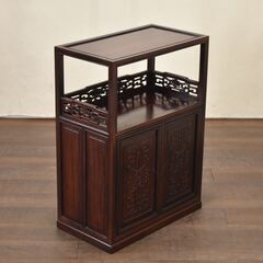 【ヤ取11/30終了】≪yt1682ジ≫ 唐木家具 飾り棚 透かし彫り 1尺8寸巾 高さ2尺5寸 55x30cm 電話台/FAX台/飾棚/茶棚/木製家具/レトロ/古道具/中古家具/宮城県仙台市 61017-13の画像