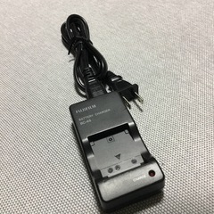ＦUJIＦIＬMバッテリーチャージャーB C45