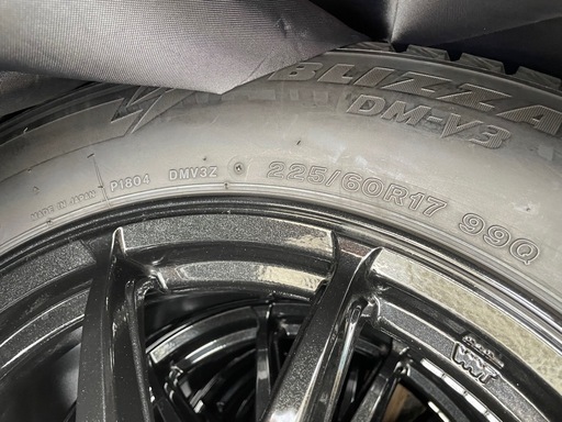 ブリヂストン　ブリザック　DM-V3  225/60R17 フォレスター