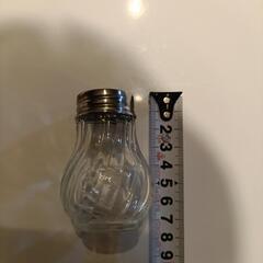 塩こしょう入れ1つの画像