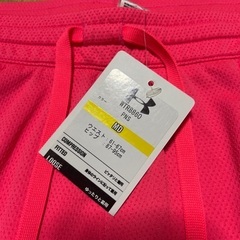 ★アンダーアーマー　タグ付き　ヒートギア　ショートパンツ　ビビットピンク　蛍光ピンク　ネイビーのパイピング　Mサイズ　スポーツ　ヨガ等にの画像