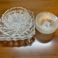 ガラスのお皿まとめての画像