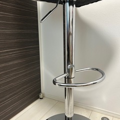 カウンターチェア　高イス　背高イス　ハイローチェア　高さ調整　ホワイト　白　昇降式　ガス式　背もたれ付き　360°回転　ハイチェアーの画像
