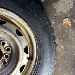 ピン付きタイヤ 2本セット ホイール付きの画像