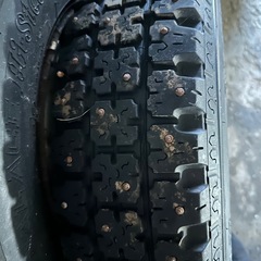 ピン付きタイヤ 2本セット ホイール付きの画像