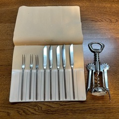 フルーツナイフフォークとワインオープナー