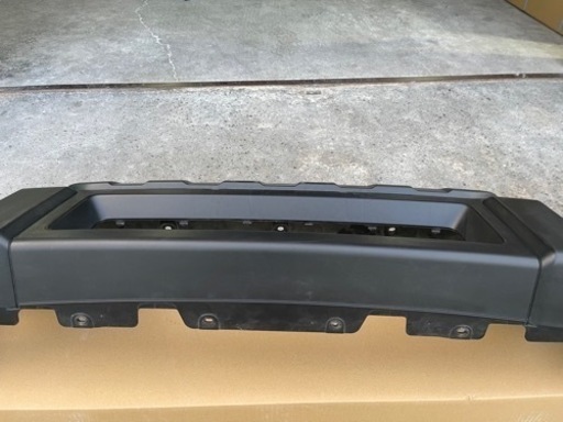 ジムニー引き取り限定　JB64フロントバンパー