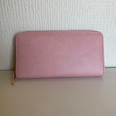 ピンク色財布の画像