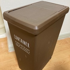 炊飯器、ゴミ箱のセットで無償提供（決まりましたの画像
