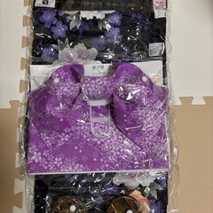 新品　しまむらの浴衣　黒　紫色の画像