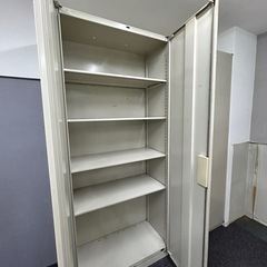 【商談中】イトーキST-1210V キャビネット　ロッカーの画像