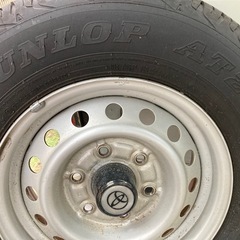 ダンロップ　195/80R15 タイヤ4本セット　ハイエース100系ホイール付きの画像