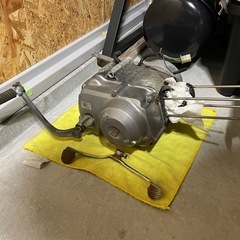 SALE‼︎ホンダC50エンジン腰下12Vの画像