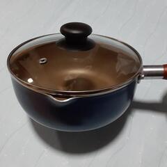 新品未使用　片手鍋　18㎝　ガラス蓋付きの画像