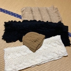 スヌード３点、帽子1点
