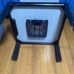 こたつテーブルの画像