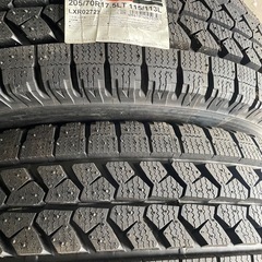 ブリヂストンブリザックスタッドレス　W979   205/70R...