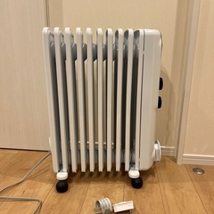 ⭐️値下げ済⭐️ 美品　デロンギ アミカルド オイルヒーター RHJ35M1015-BKの画像