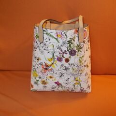 トートバッグ ( 花柄：ベージュ色 ) の画像