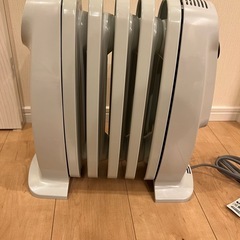 【美品】オイルヒーター RHJ01A0505-DW [最大3畳]の画像