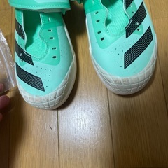 adidasフィールド競技用スパイクの画像