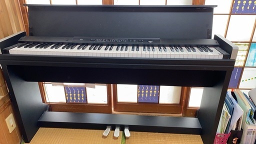 電子ピアノ