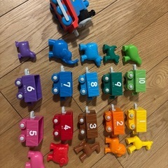 トーマス10までつなげておもちゃの画像