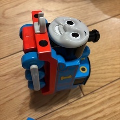 トーマス10までつなげておもちゃの画像