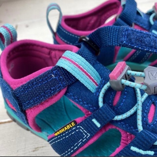 新品！keen サンダル20センチ