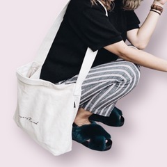 Rename プリントハンプ 帆布 ロゴショルダーバッグ 男女兼用