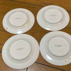 アンジェラカミングスのプレート（４セット）の画像