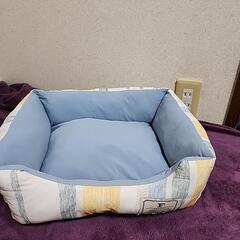 値下げ！猫用ベッド3つ　冬用、夏用　キャット、ドッグ、ペット用品の画像