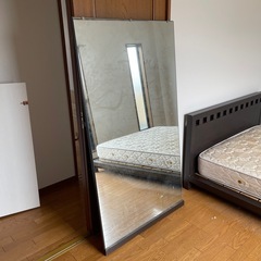 大きな頭身鏡  木製枠 全身鏡　スタンド付き　