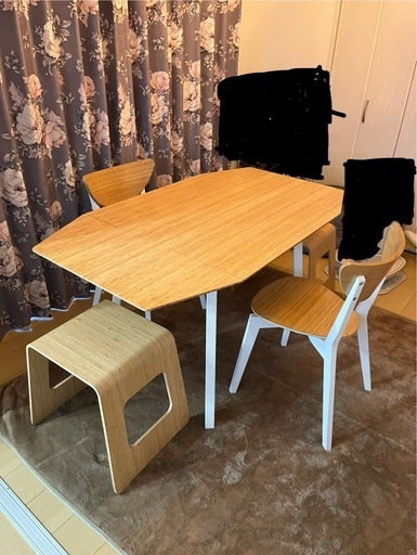 IKEA ダイニングテーブルと椅子4点のセット