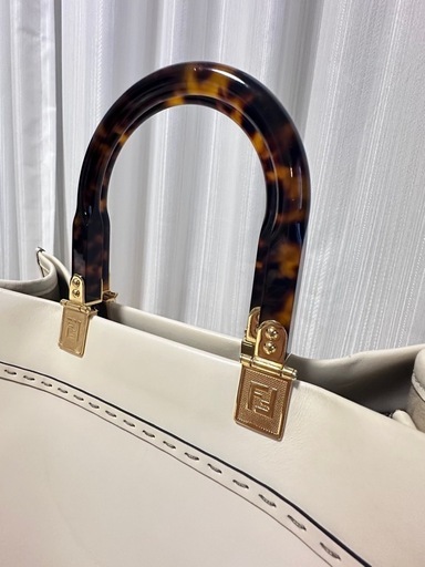 FENDI フェンディ サンシャインミディアムトートバッグ