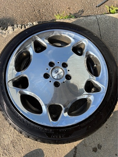 18インチタイヤホイールセット4本夏225/45/18明日まで33000円です