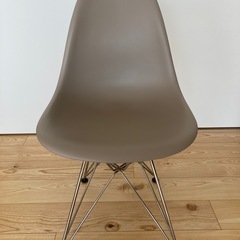 Herman Miller | EAMES サイドシェルチェア
