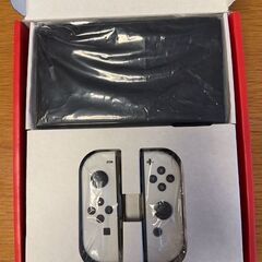 ニンテンドーSwitch【ほぼ新品】の画像