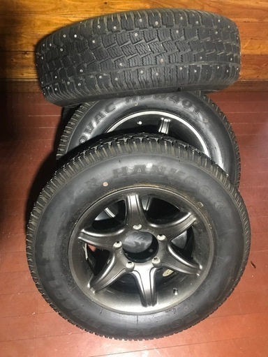 5穴15インチ6Jホイール、205/70R15スパイクタイヤ