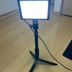 Neewer  USBスタンドライトの画像