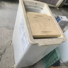 冷凍ストッカー　冷えません