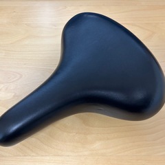 革風加工のサドルの画像