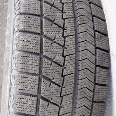 ハイエース 200系　スタッドレスタイヤ　ホイールセット　２１５／７０R１５ ＶＲＸ４本の画像