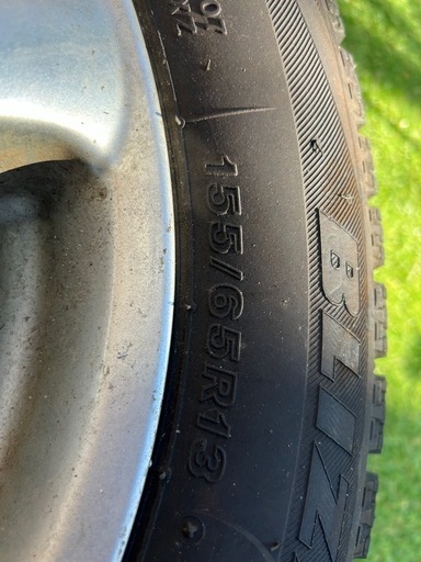 スタッドレスタイヤ　155/65R13