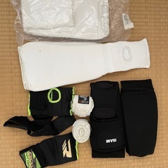 キックボクシング　レガースとバンテージ