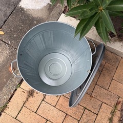 あげます　IKEA KNODD ゴミ箱の画像