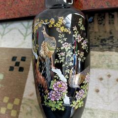 九谷焼   花瓶　黒色の画像