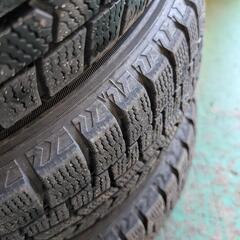 バリ溝スタッドレスタイヤ155/65R13の画像