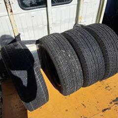 ヨコハマ　スタッドレスタイヤ　6.7部山　２２５/65R17　4本の画像