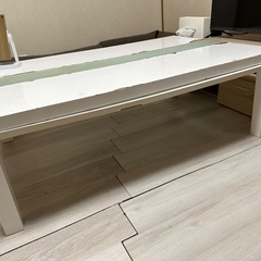 ホワイトこたつテーブルの画像